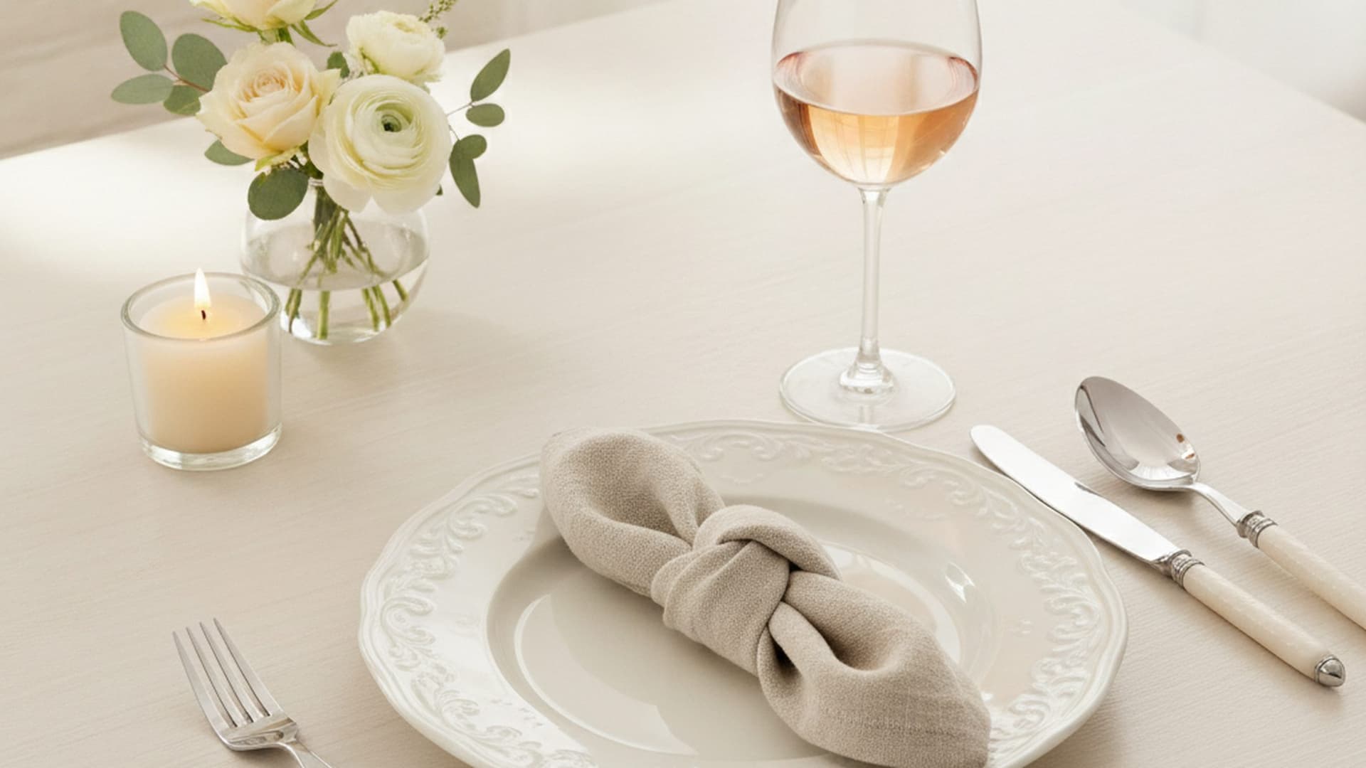 Creating a Stylish Housewarming: Elegant Details to Consider